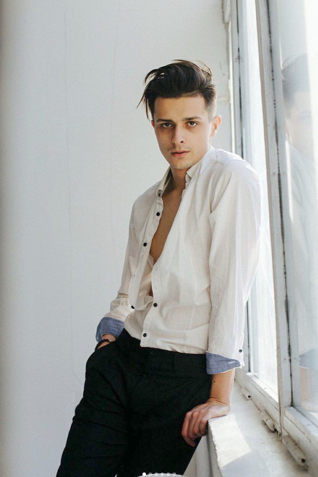 Nikita Bondarenko backdrop