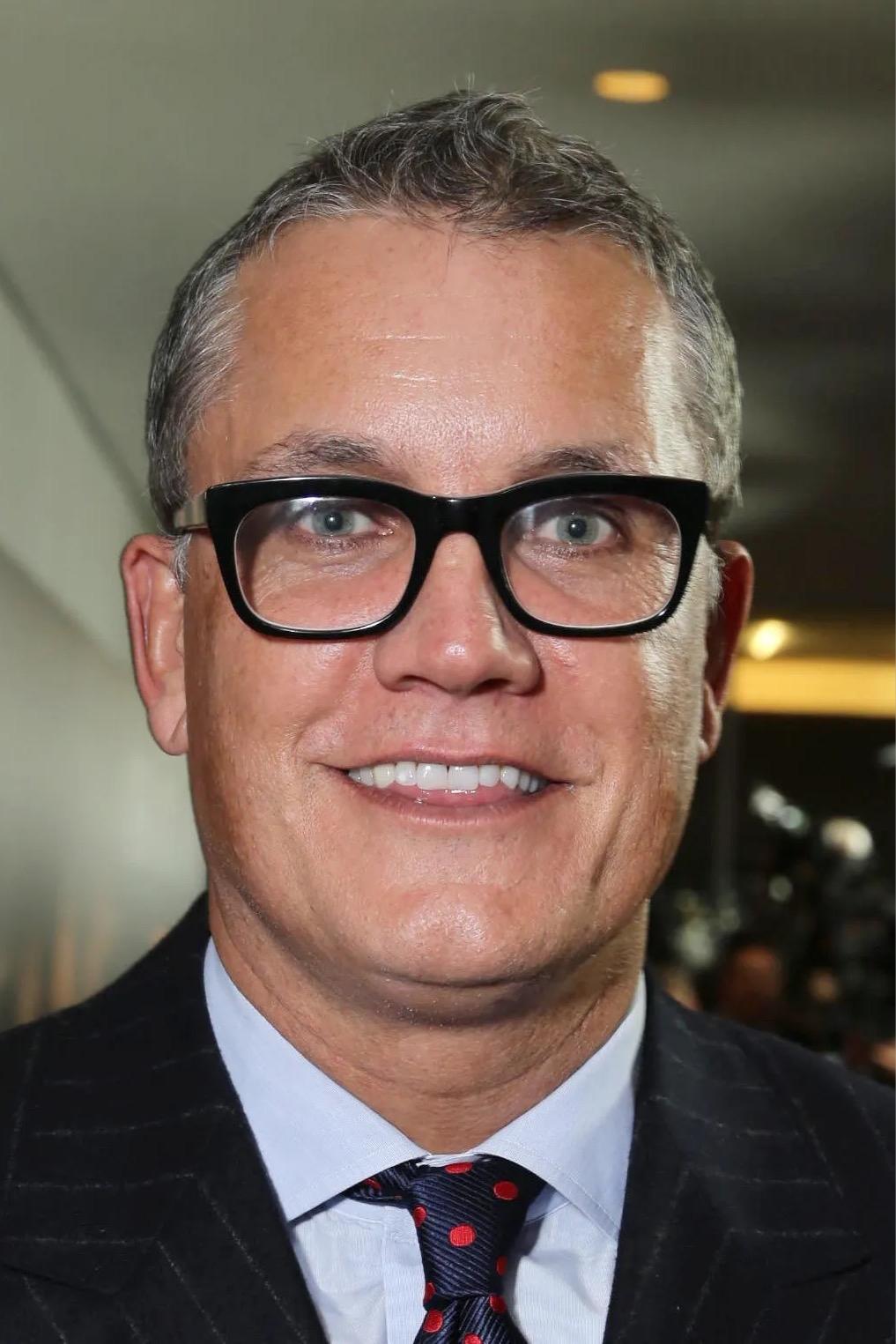 Stuart Ford: Stjuart Ford backdrop