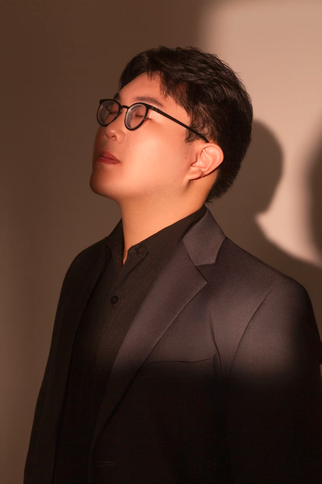 欧阳霆锟 backdrop