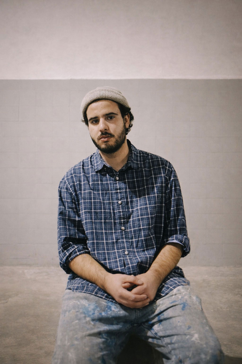 Sebastián Alonso backdrop