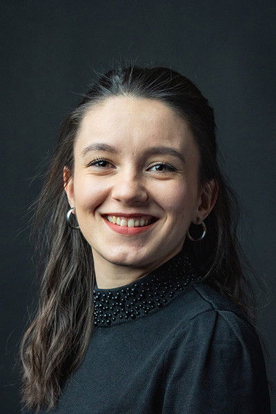 Bubik Réka backdrop