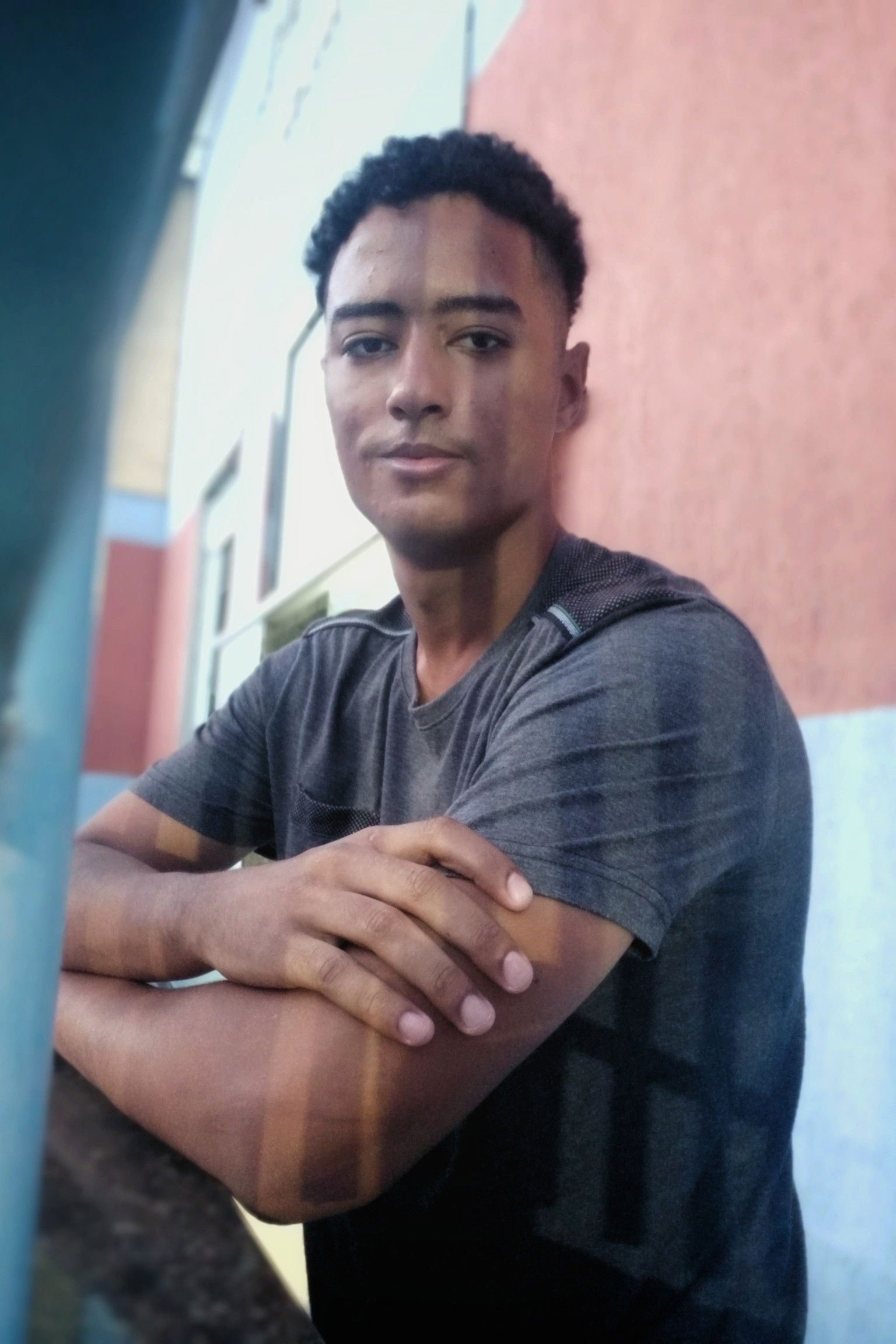 Josué Henrique backdrop