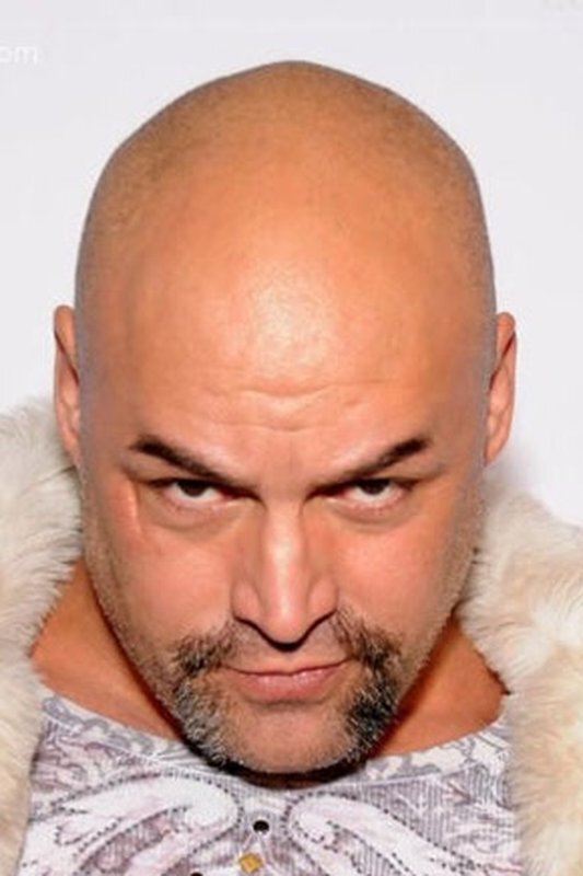 Esteban Cueto backdrop