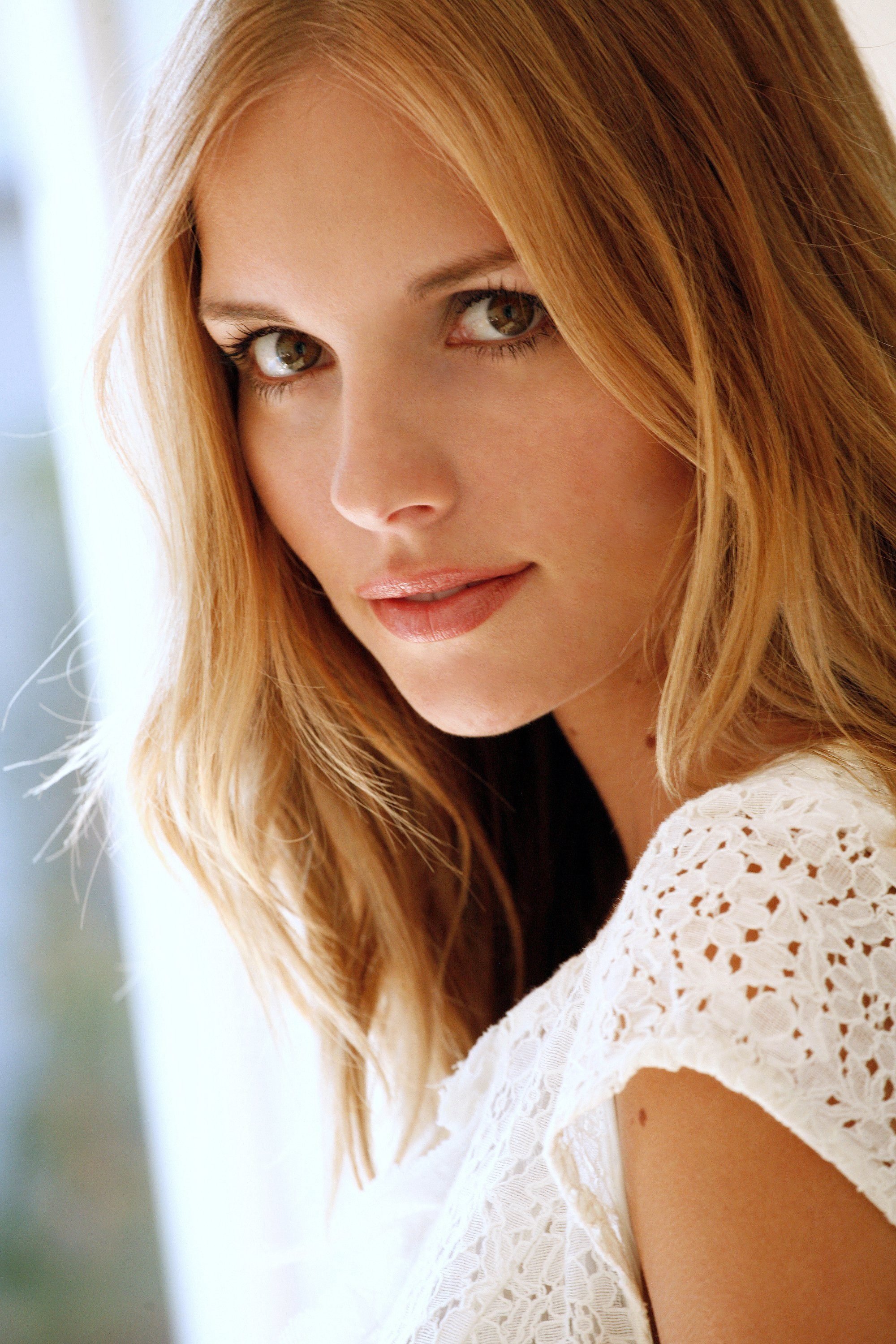 Sabrina Aldridge backdrop