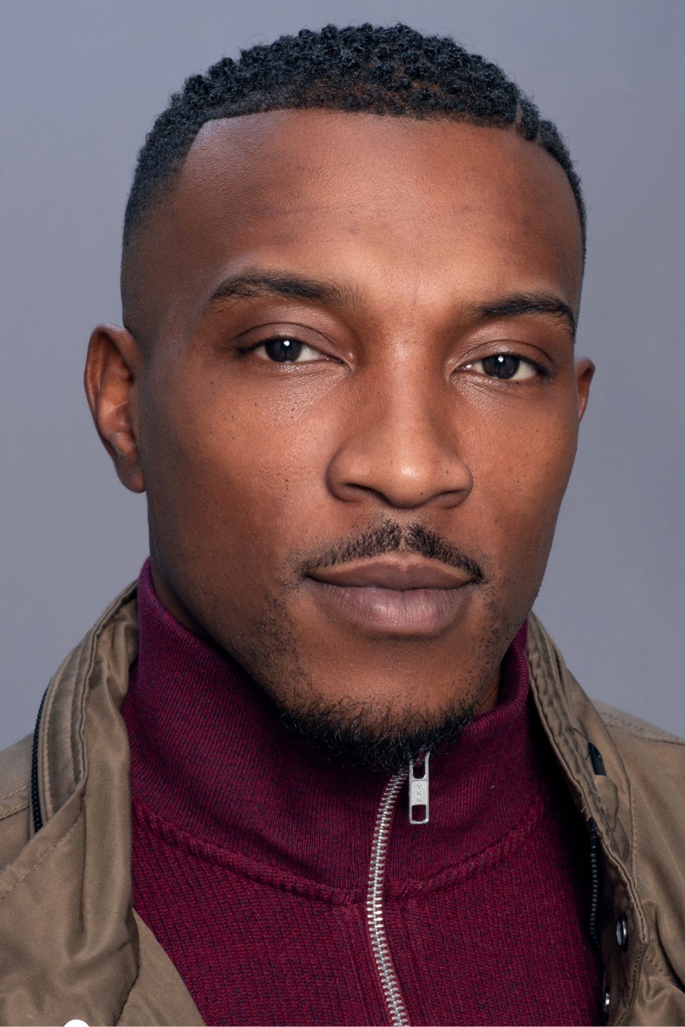 Ashley Walters: Ashli Uolters backdrop
