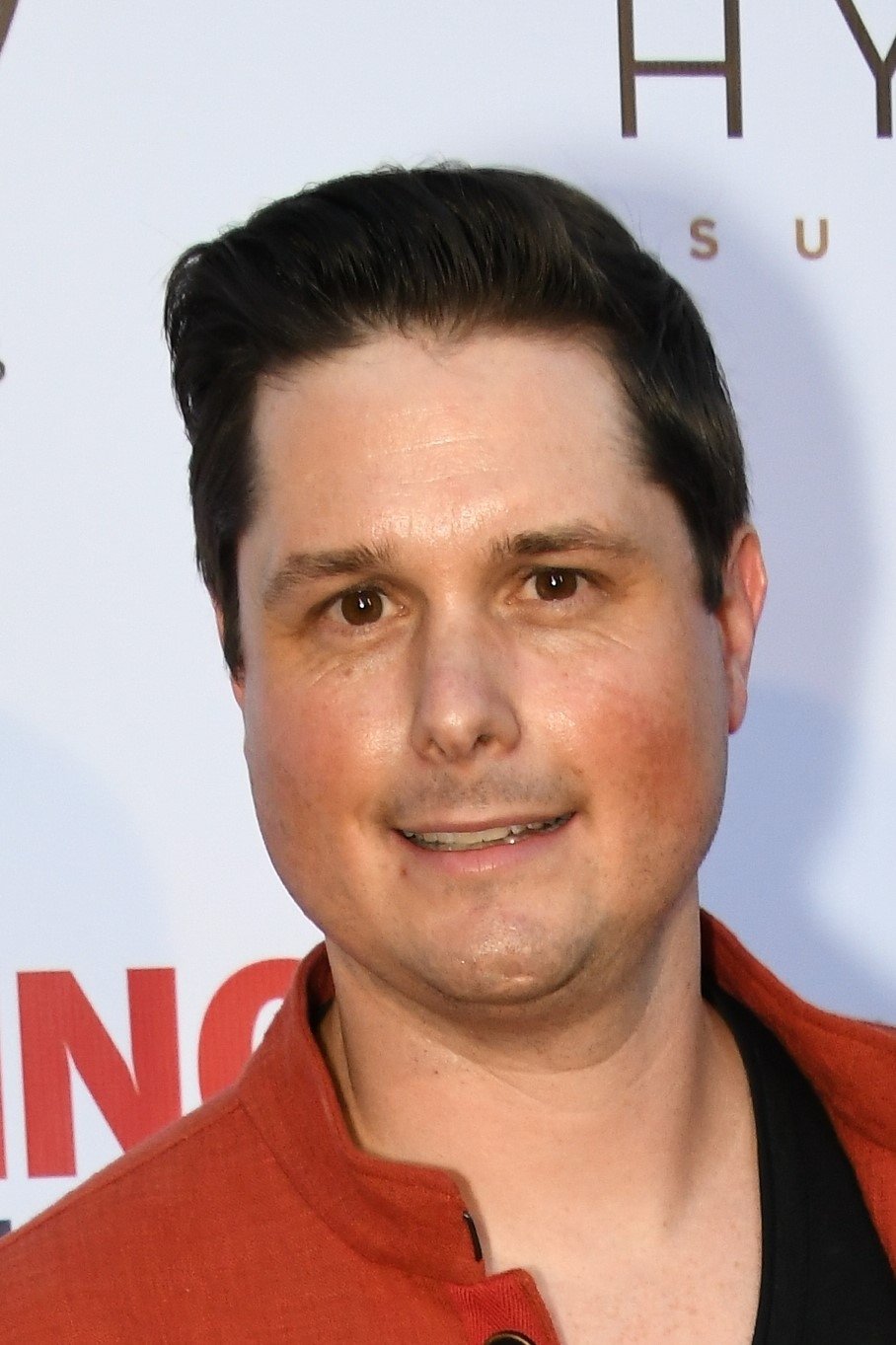 Andrew van den Houten backdrop