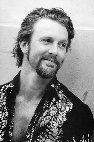 Aaron Hendry backdrop