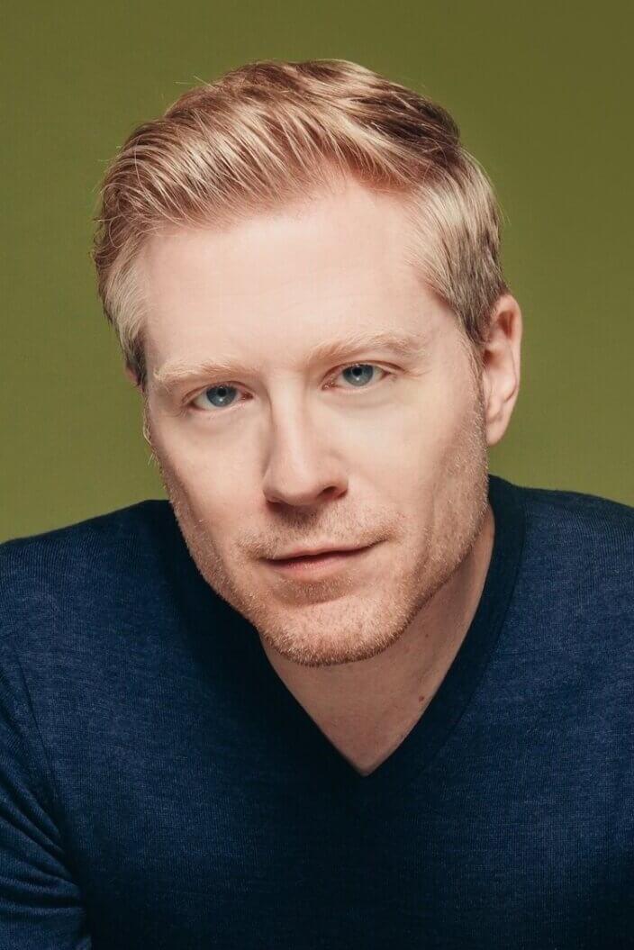 Anthony Rapp backdrop