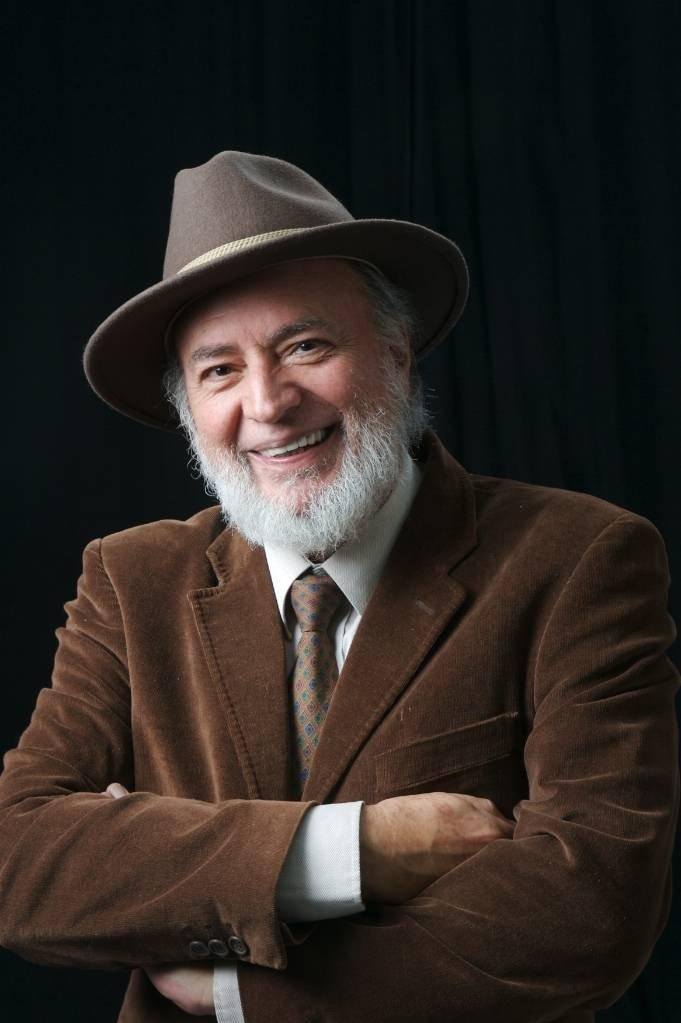 Humberto Dorado backdrop