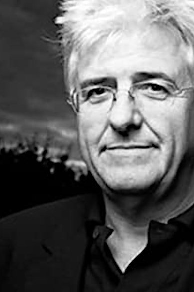 Mark Thomas backdrop