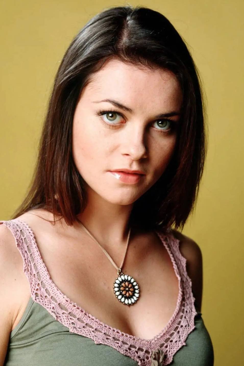 Holly Davidson backdrop