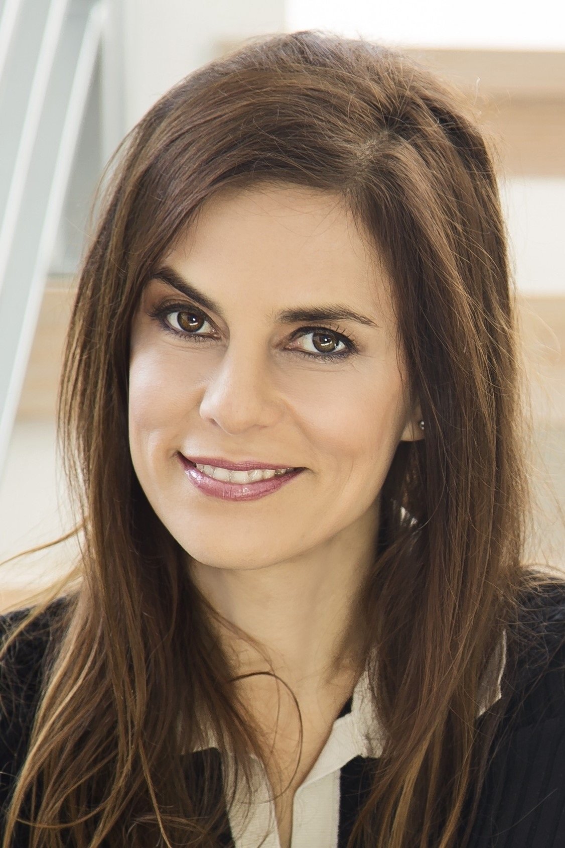 Lati Grobman → Lati Grobman backdrop