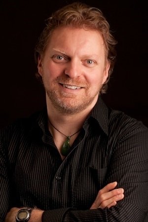 Alex Zahara backdrop