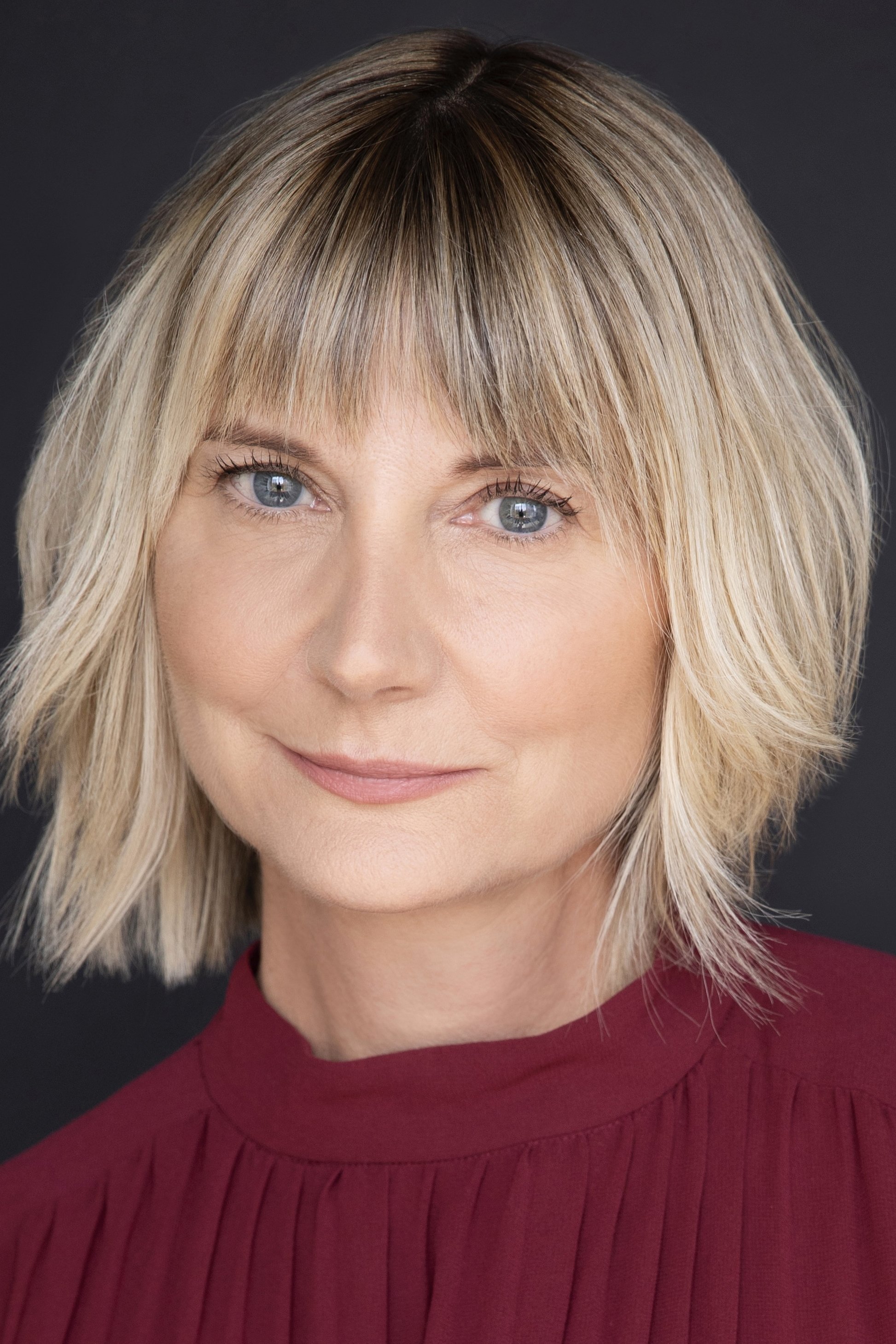 Kerri Kenney → Keri Kenni backdrop