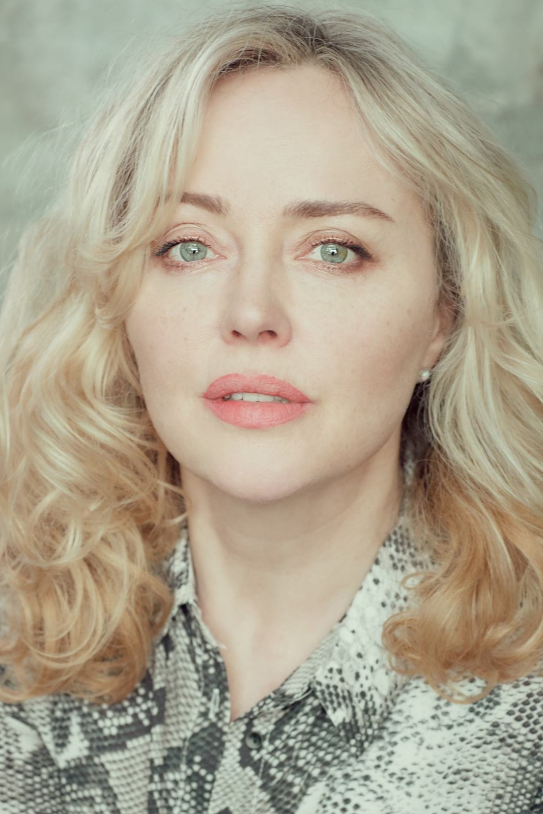 Angeline Ball backdrop