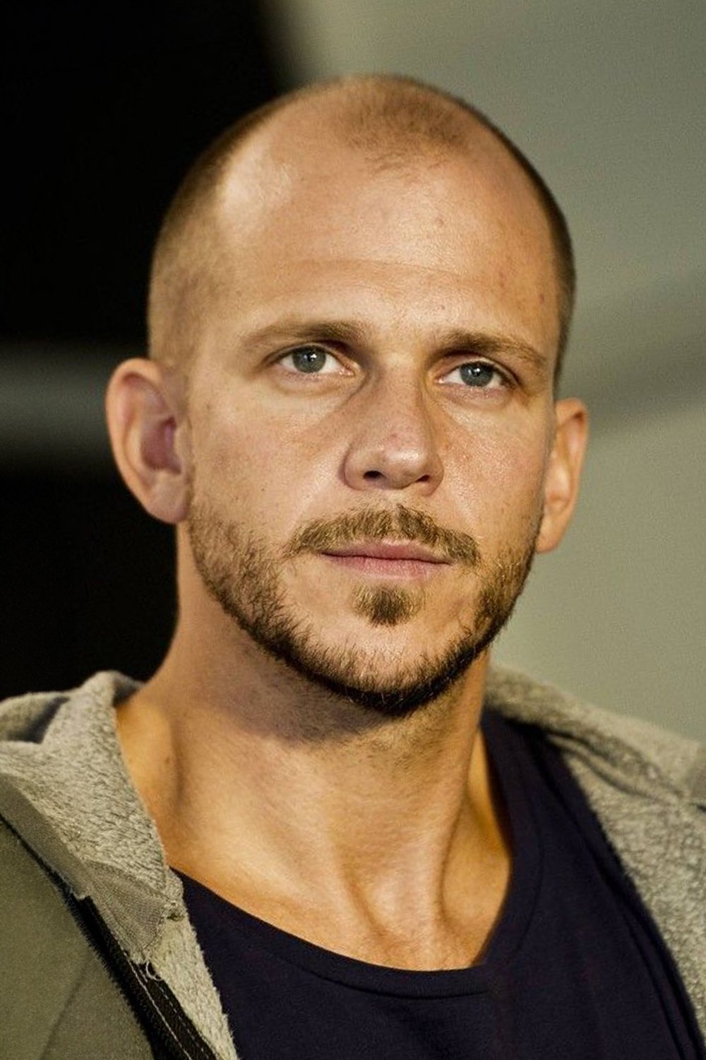 Gustaf Skarsgård: Gustaf Skarsgard backdrop