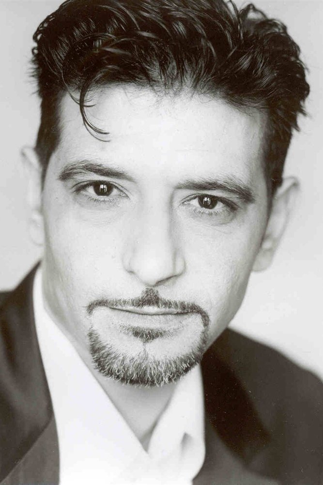 Choukri Gabteni backdrop