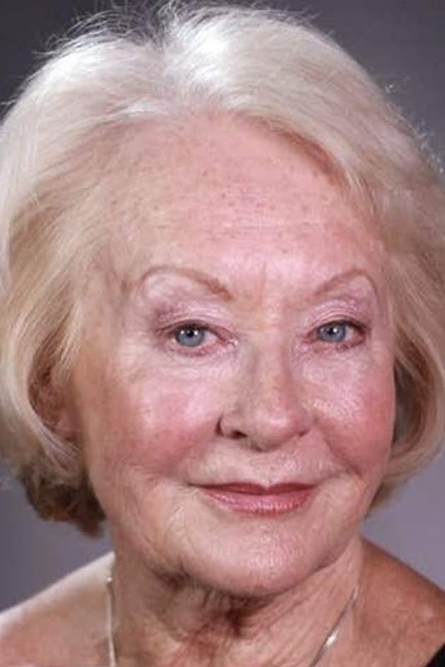 Helena Bereen backdrop