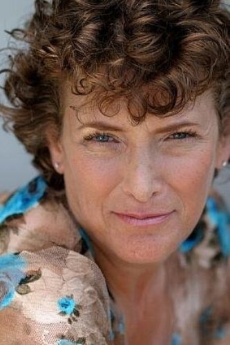 Noni White → Noni Uajt backdrop