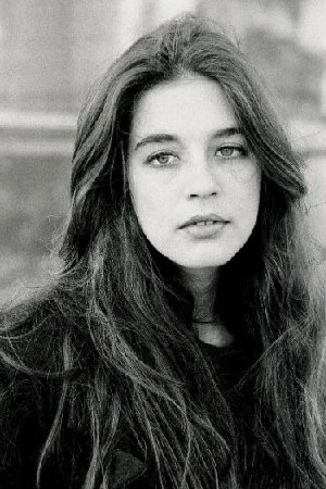 Anat Atzmon backdrop