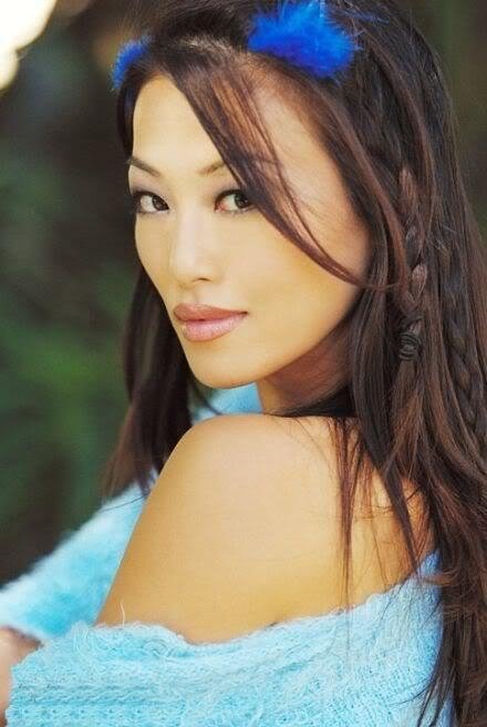 Sung-Hi Lee → Sung-Hi Li backdrop