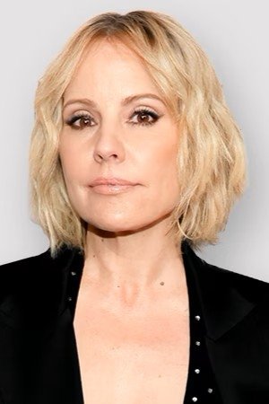 Ema Kolfild backdrop