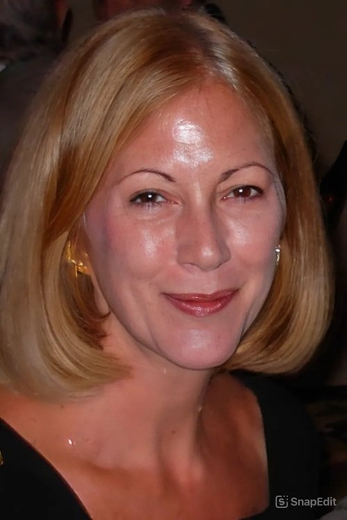 Delia Fine → Dhelia Fajn backdrop