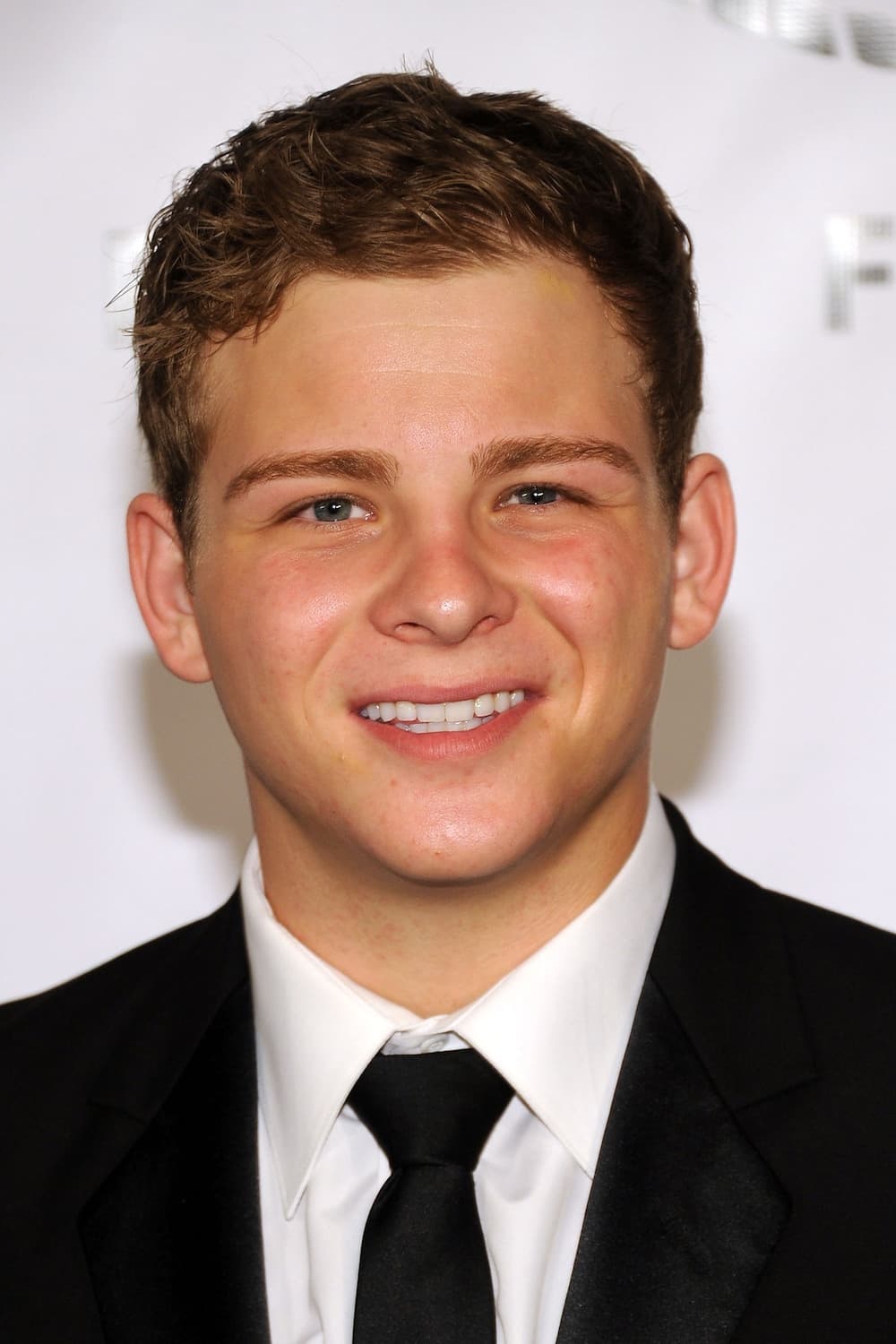 Jonathan Lipnicki backdrop