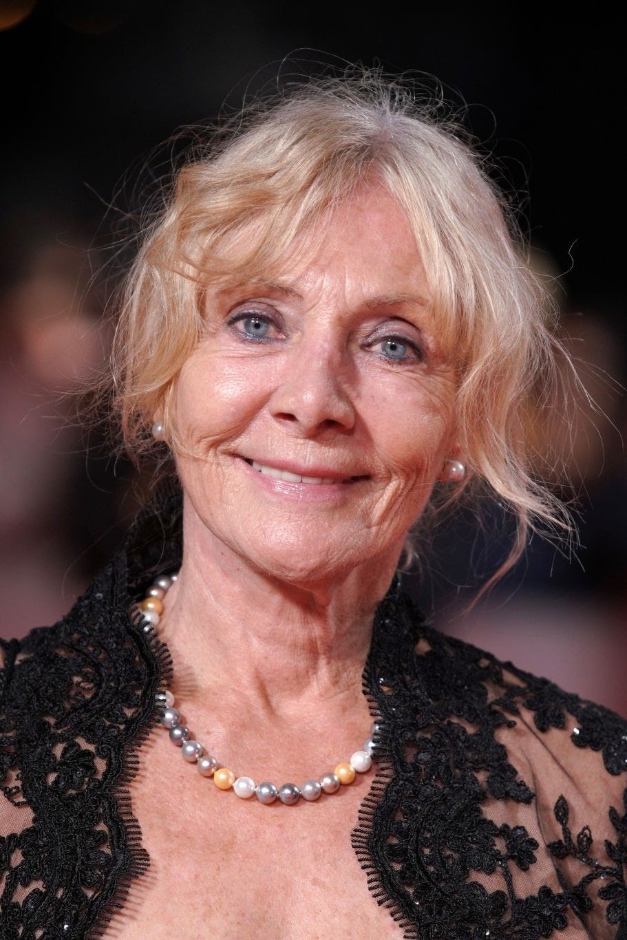 Lyse Lafontaine backdrop