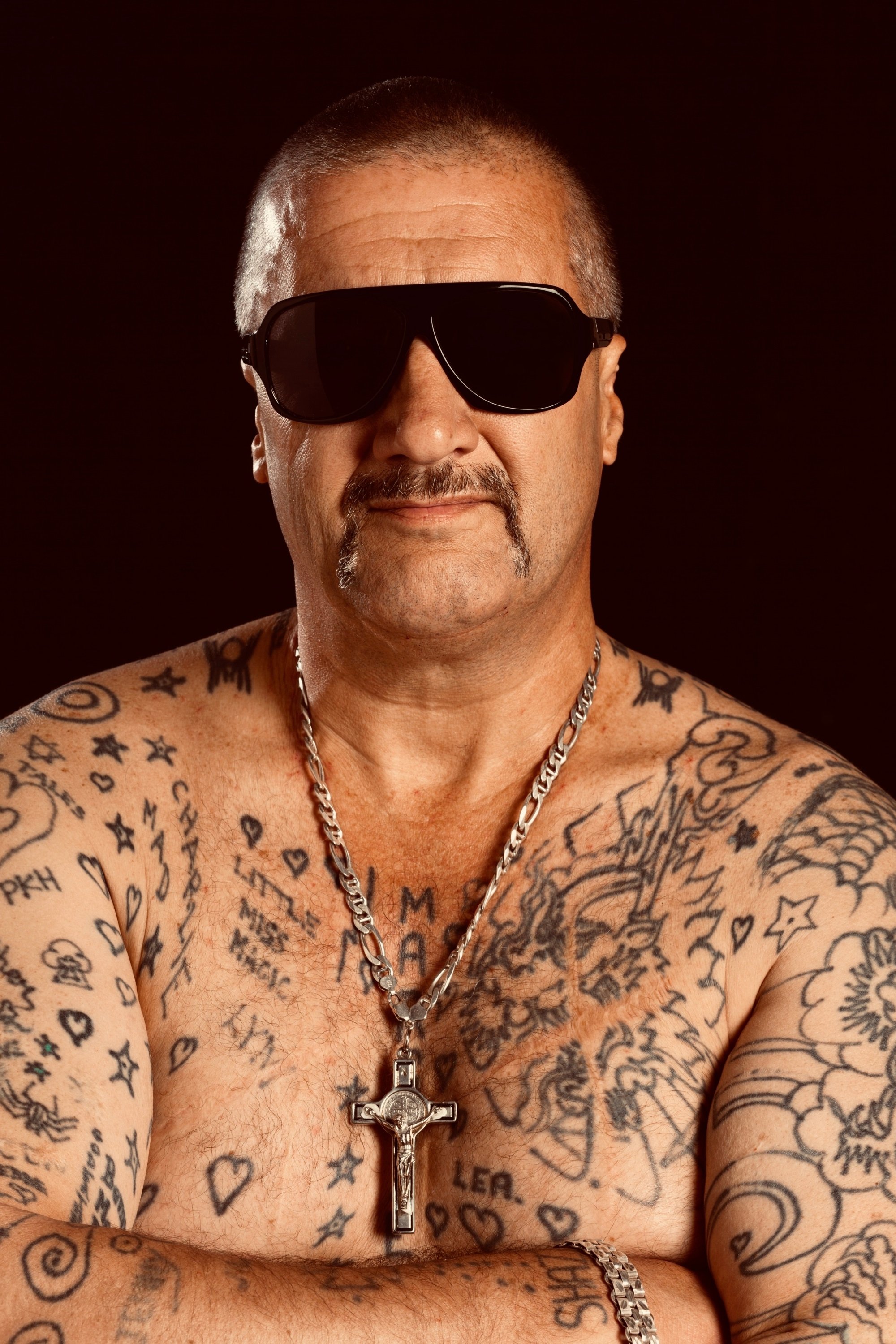 Mark Brandon Read backdrop