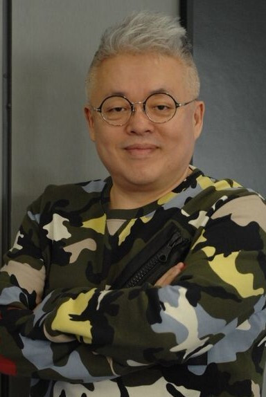 Kim Hyeong-seok backdrop