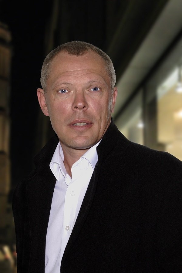 Frank Sieckel backdrop