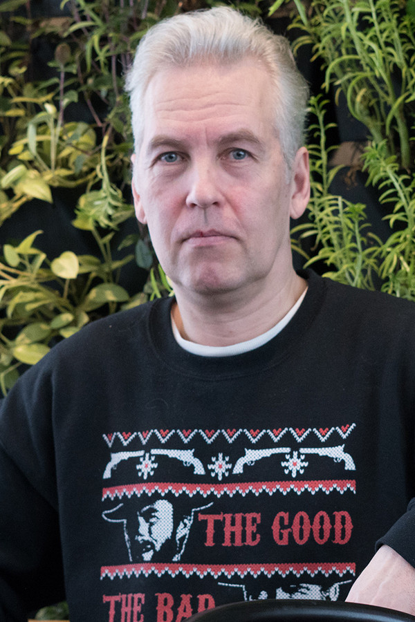 Mauri Sumén backdrop