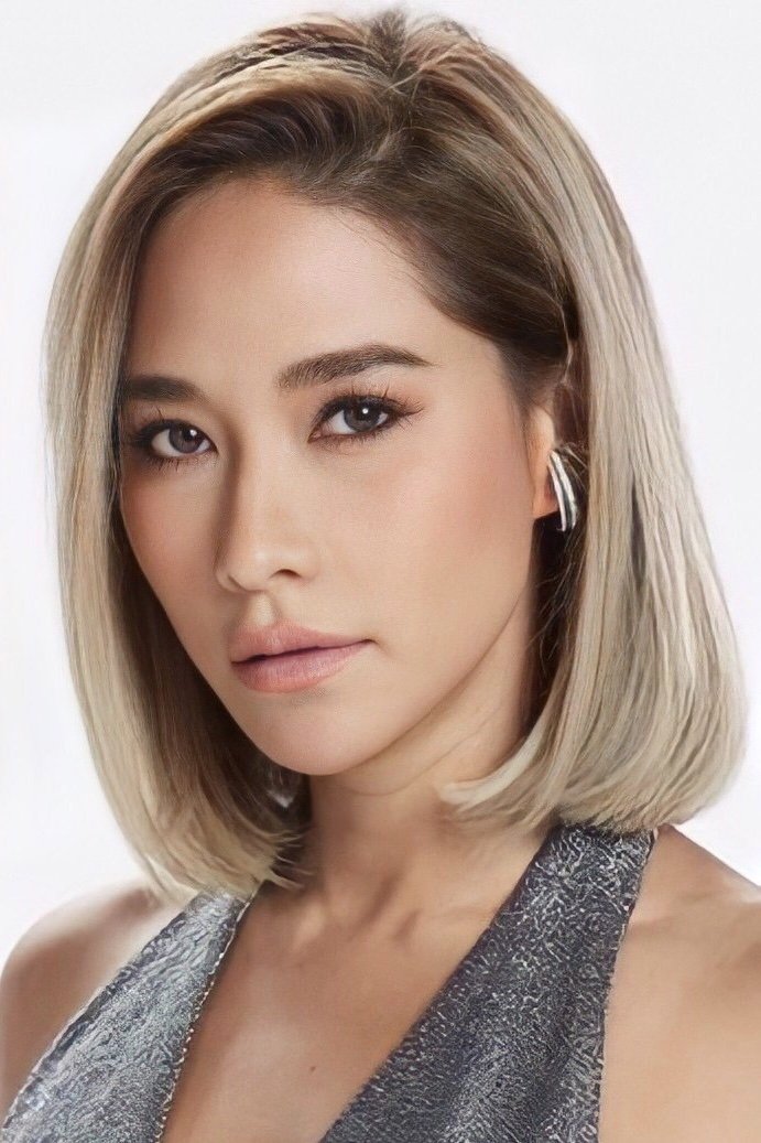 Çermarn Bunjasak backdrop