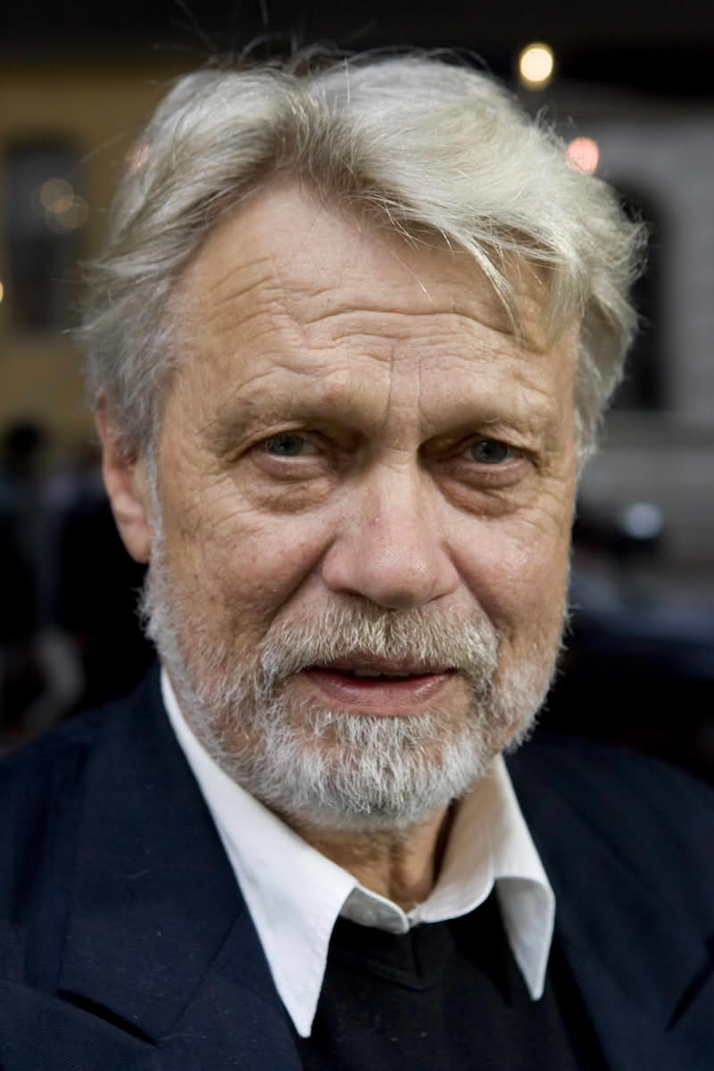 Nils Sletta backdrop