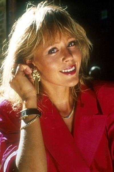 Simone Brahmann backdrop