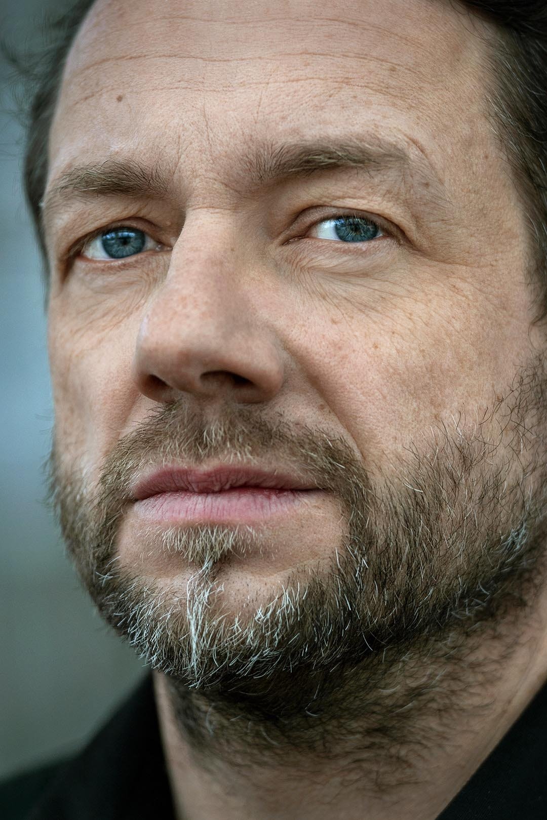 Oliver Keidel backdrop