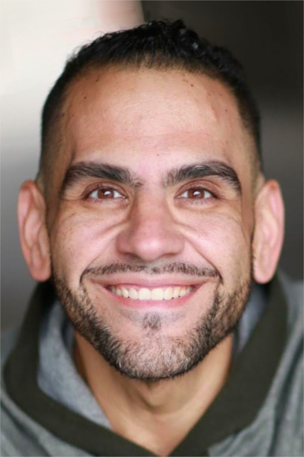 Dominic Colón backdrop