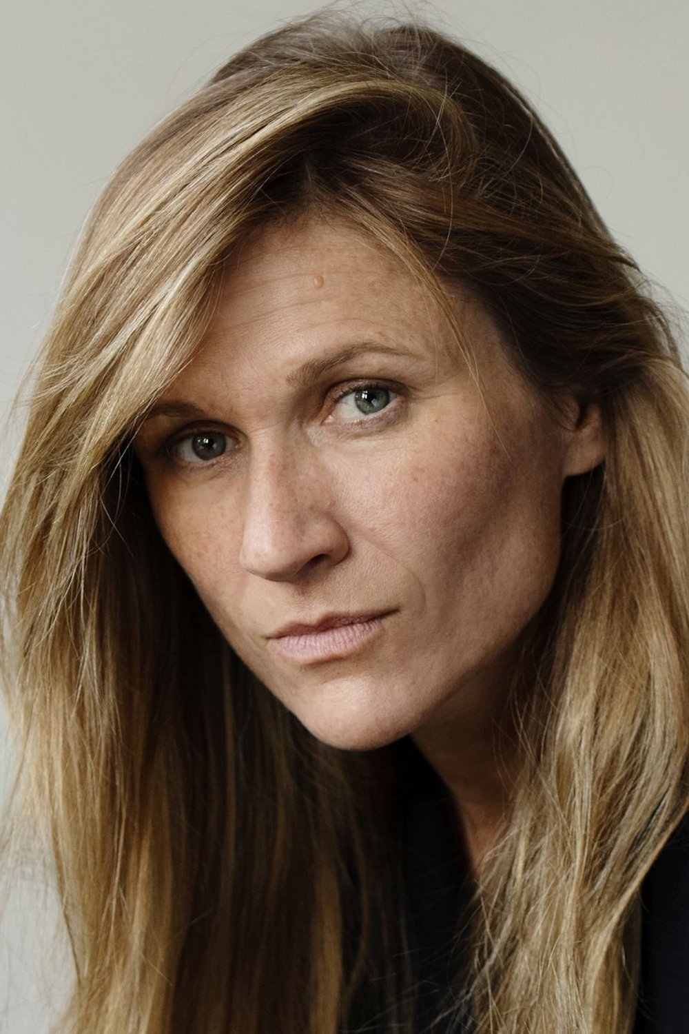 Julischka Eichel backdrop