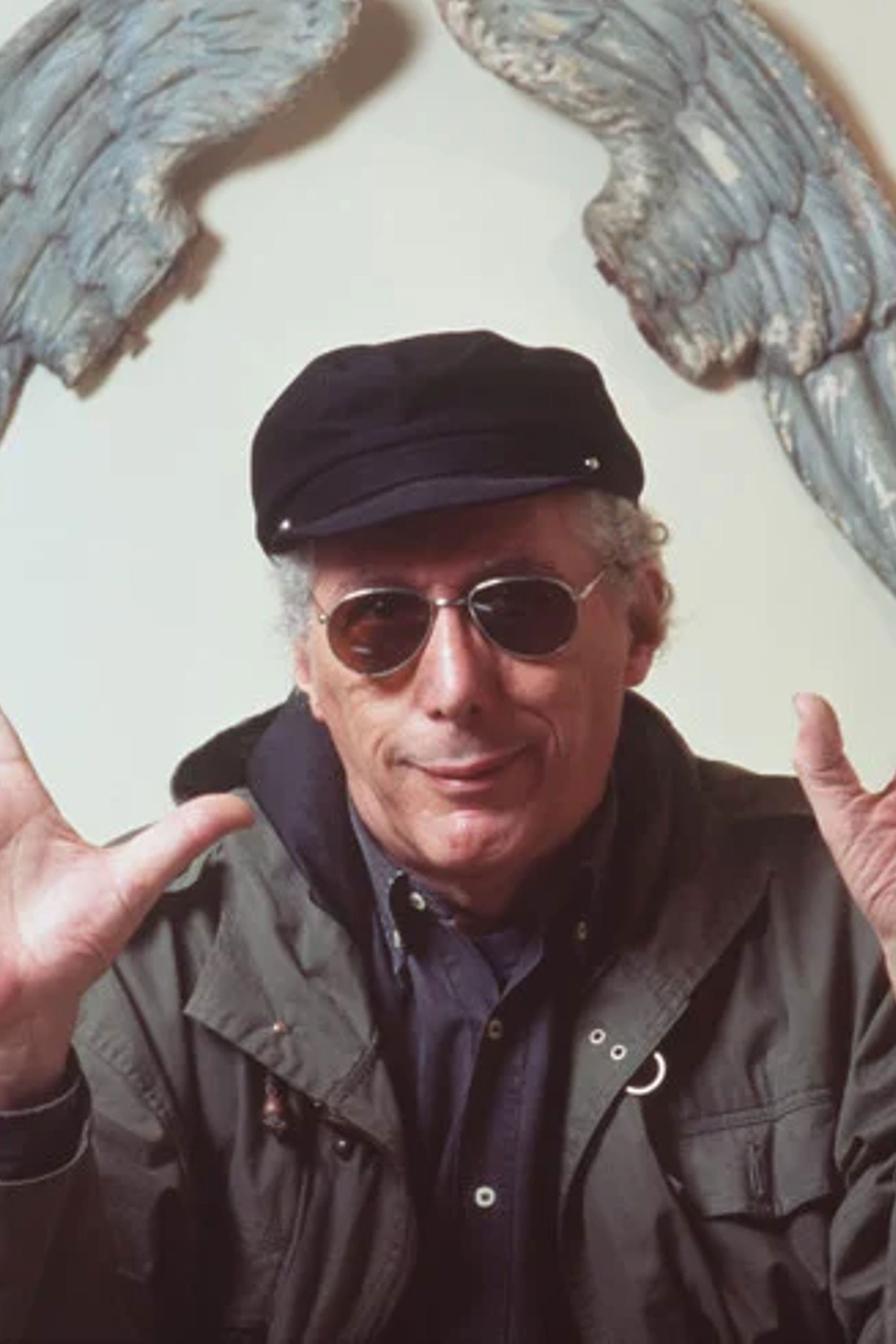 Alejandro Doria backdrop