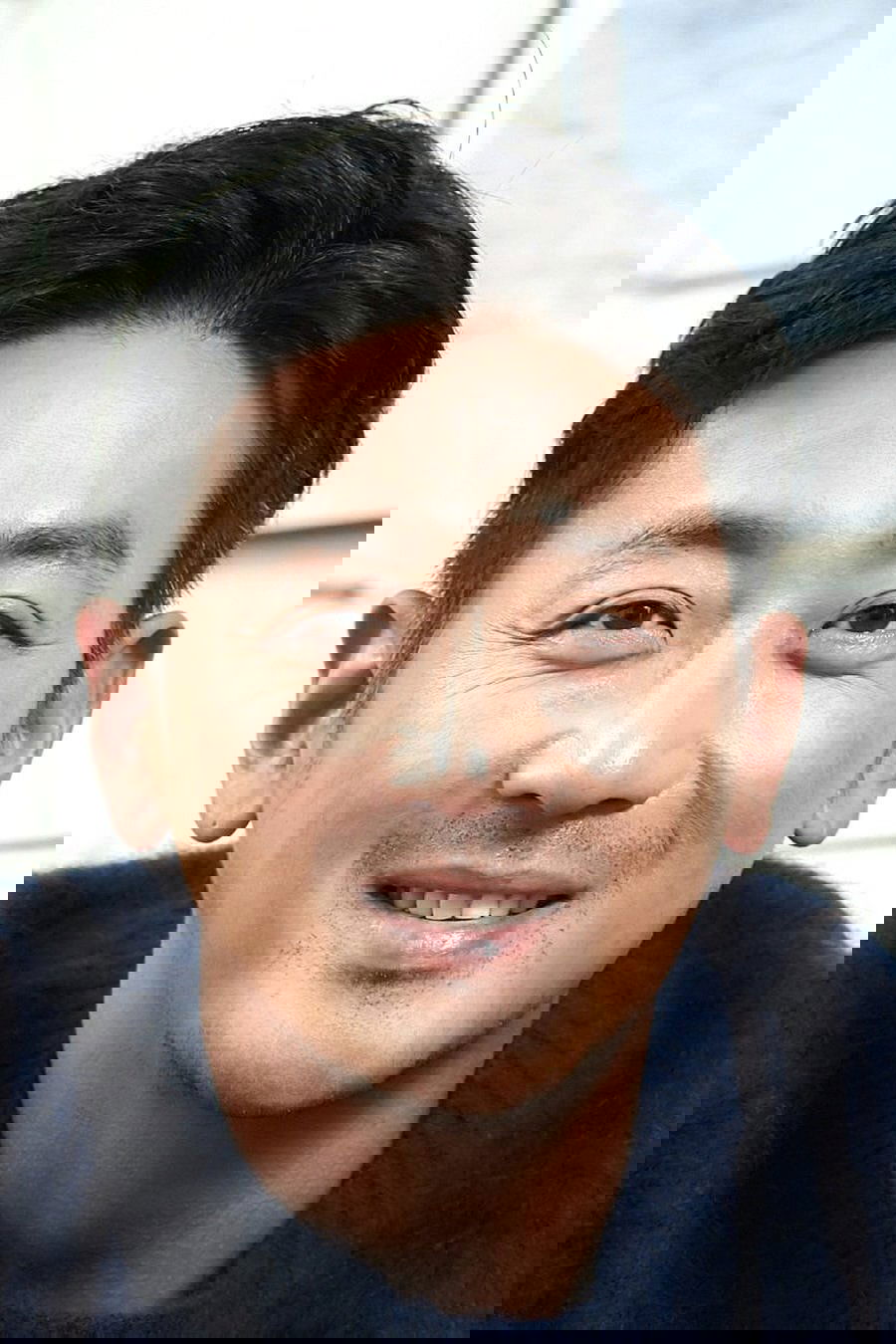 Ha Jung-woo backdrop