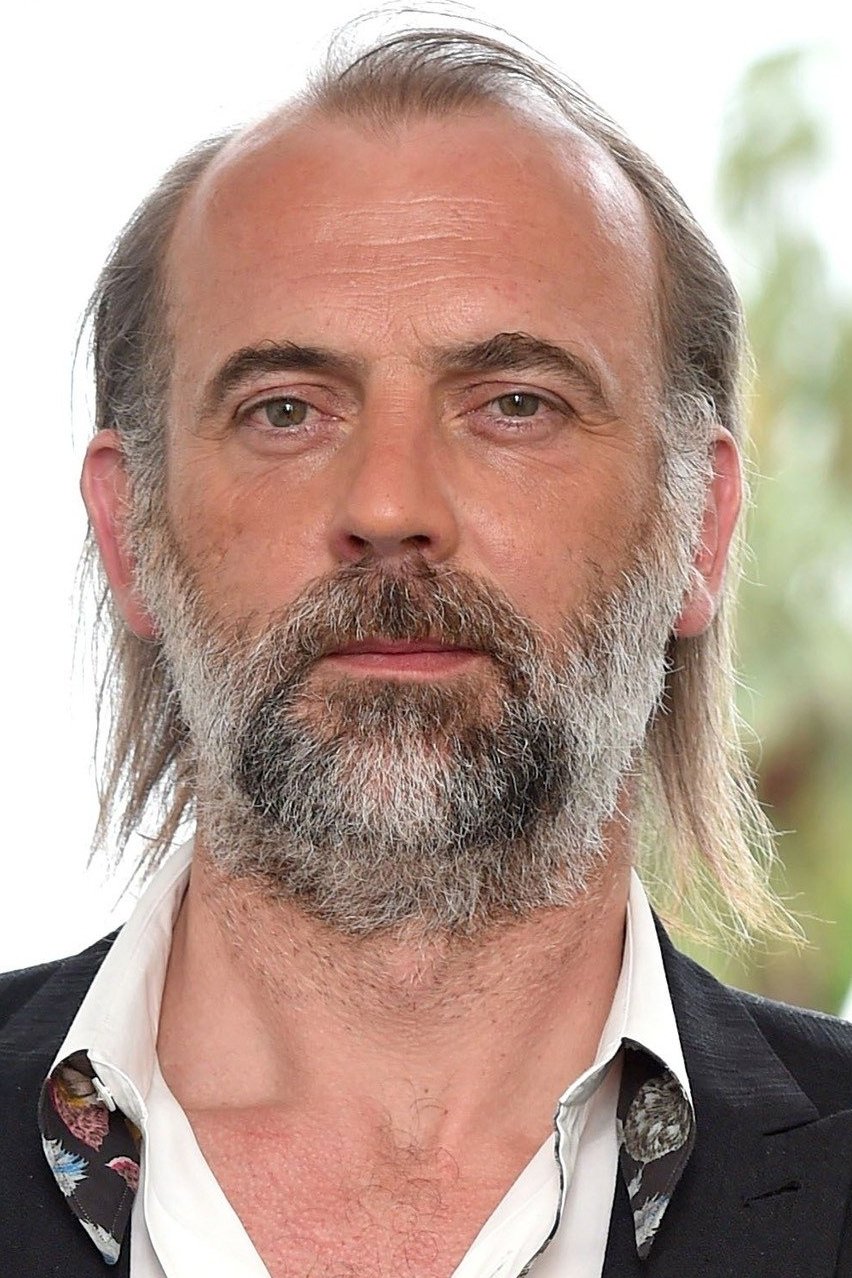 Sam Louwyck backdrop