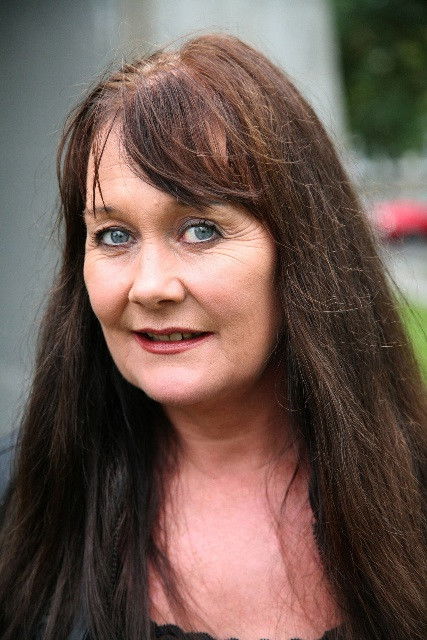 Elsa Kvamme backdrop