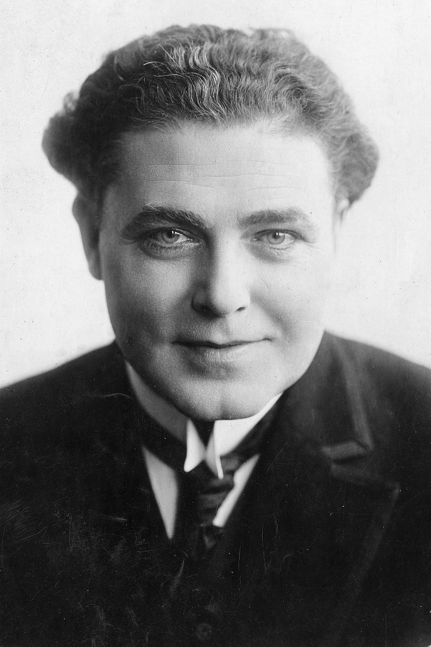 William Farnum backdrop