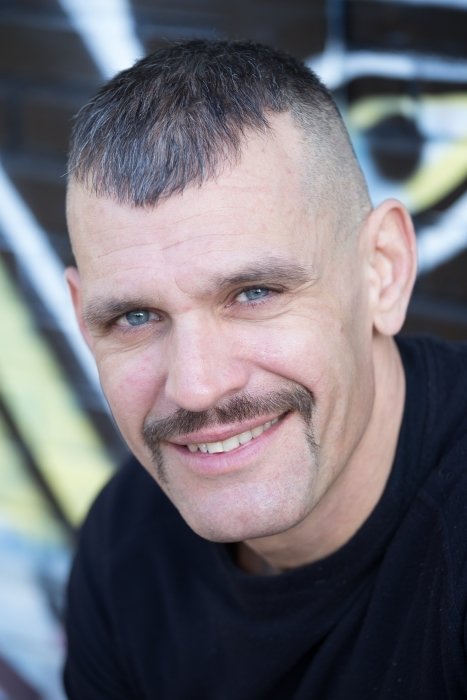 Claudio Vanni backdrop