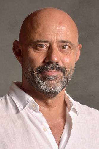 Juan Gordon backdrop