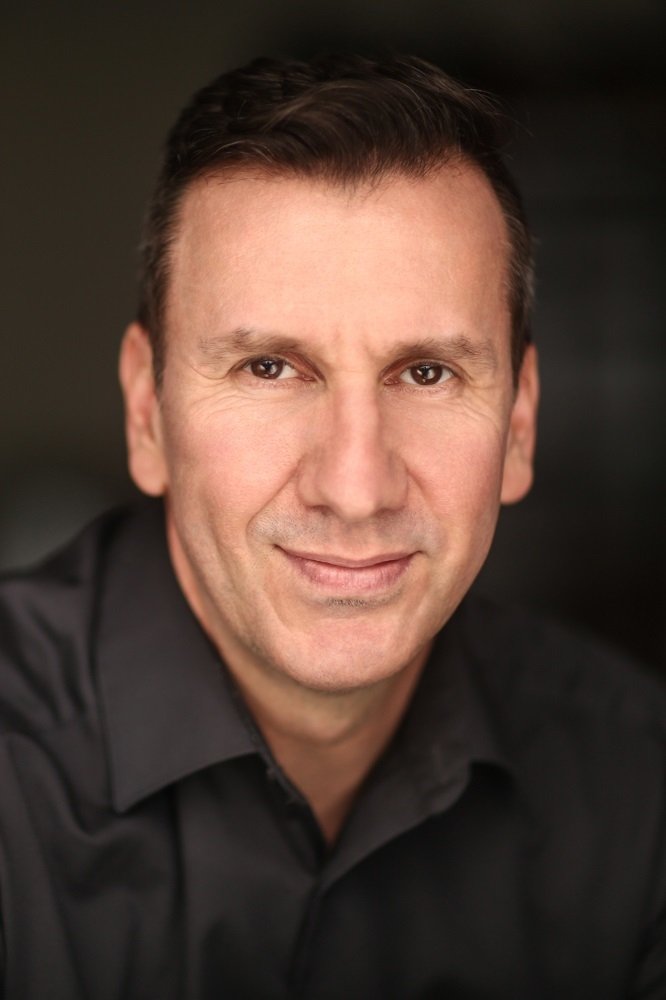 Simon Longmore backdrop