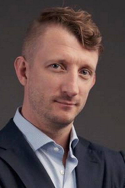 Ignat Akrachkov backdrop