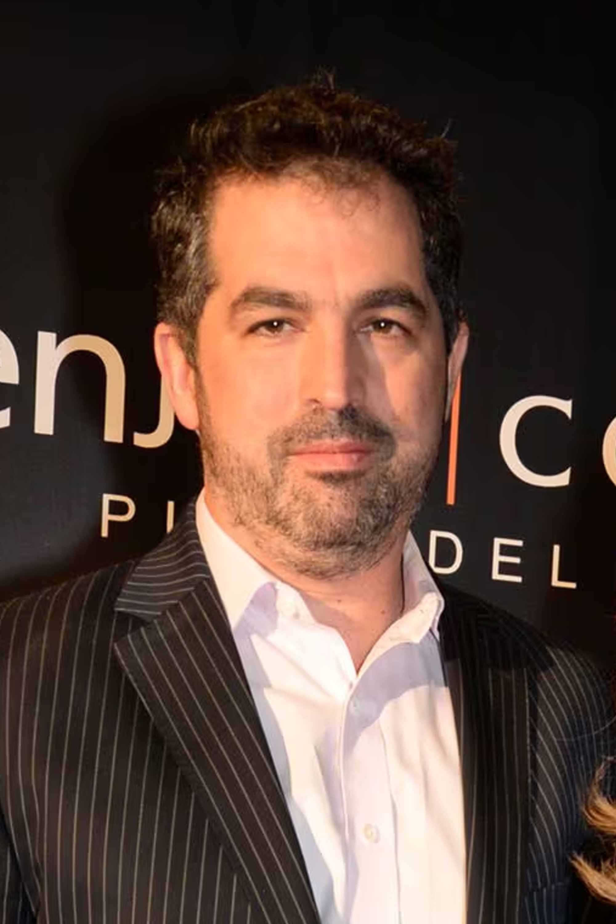 Juan Taratuto backdrop