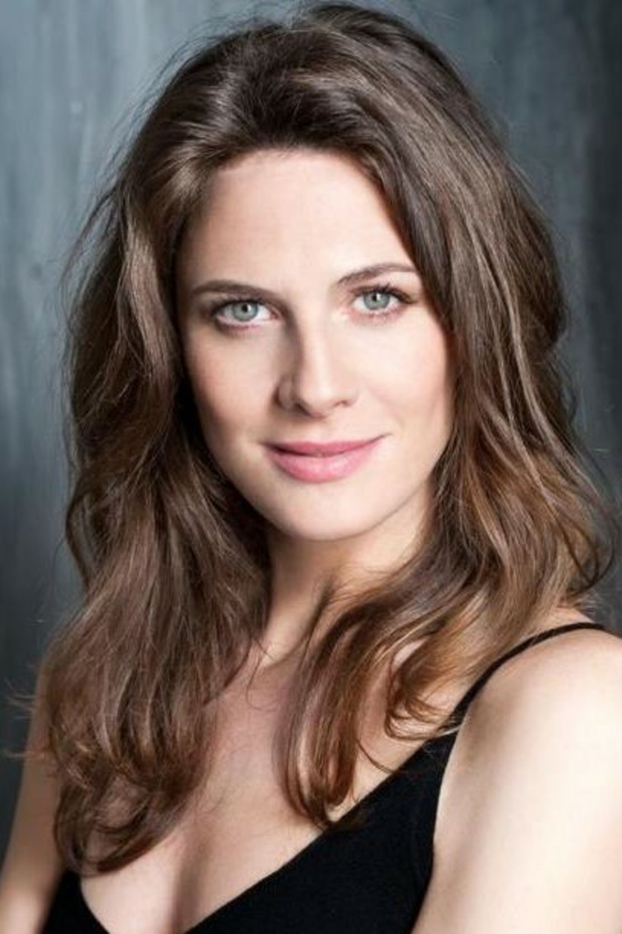 Belén Fabra backdrop